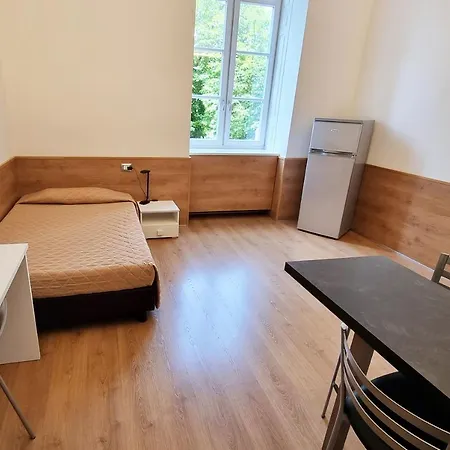 Charming Studios In Trieste 公寓 *