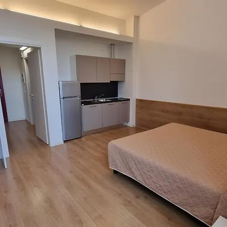 Charming Studios In Trieste 的里雅斯特